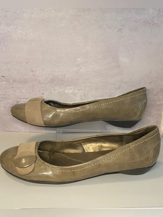 Naturalizer ‘Hasten’ Taupe/Gray Ballet Flats - Picture 3 of 10